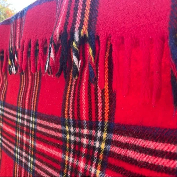 Faribo Pure Wool Faribault Woolen Mill Co. Tartan Throw with Fringes - Picture 5 of 7